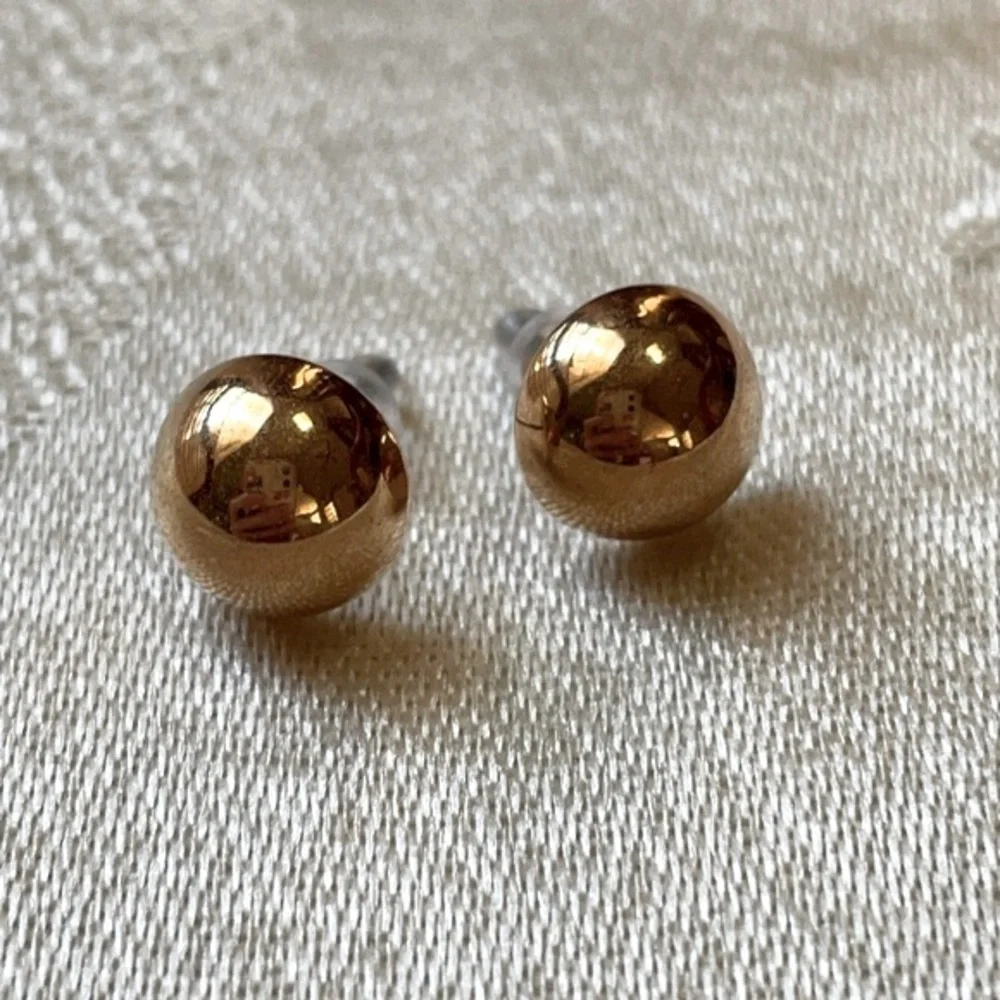 Gold dome earrings